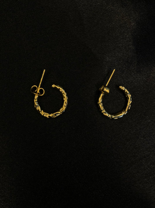 Small Twisted Effect Hoops